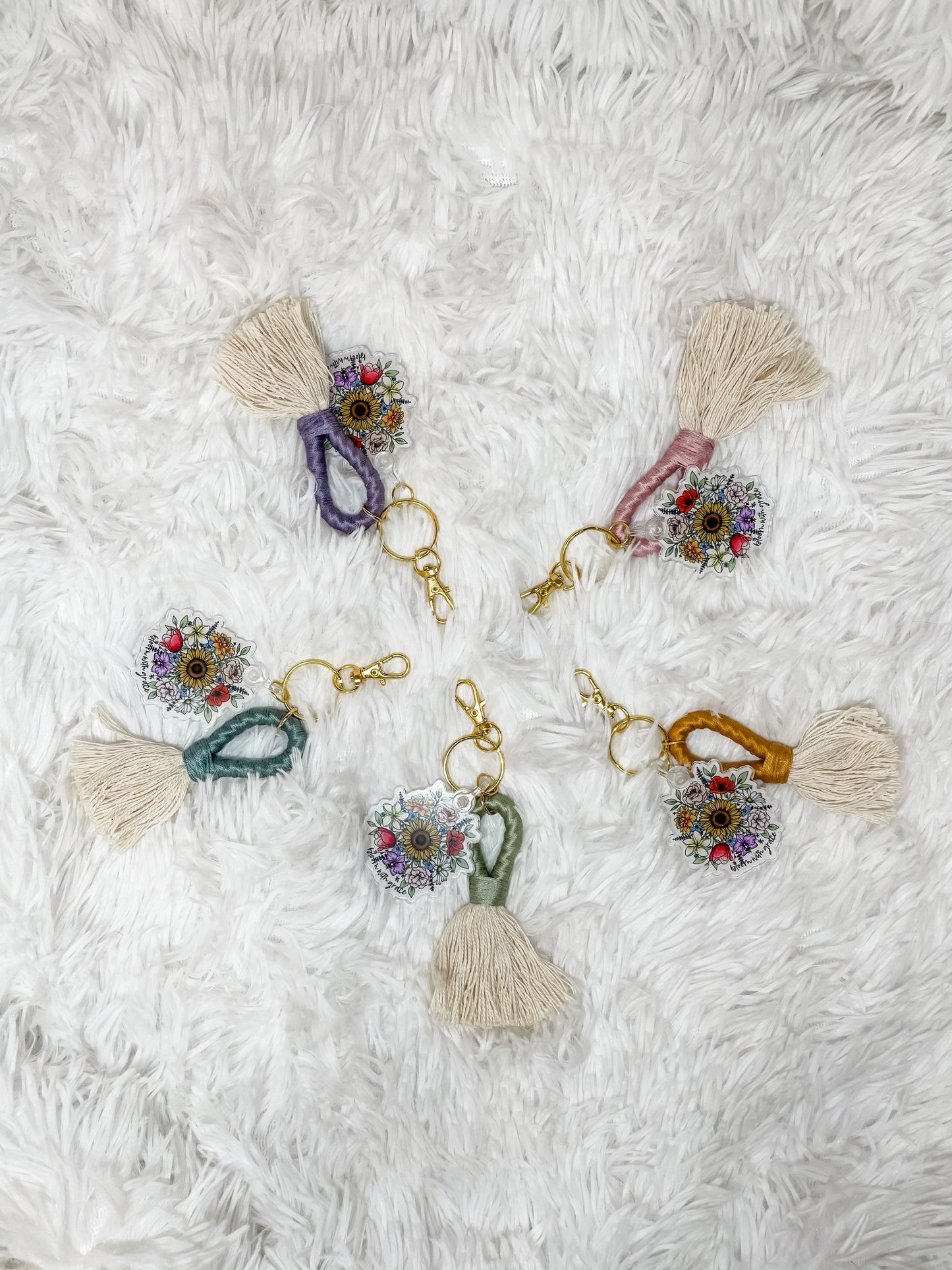 Macrame Acrylic Keychain, Flower Keychain, Bloom Keychain, Florals