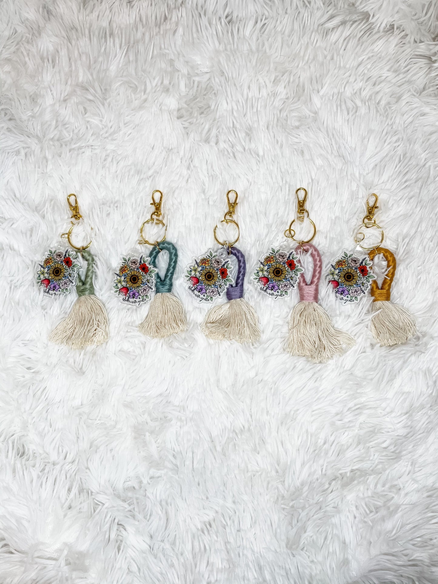 Macrame Acrylic Keychain, Flower Keychain, Bloom Keychain, Florals