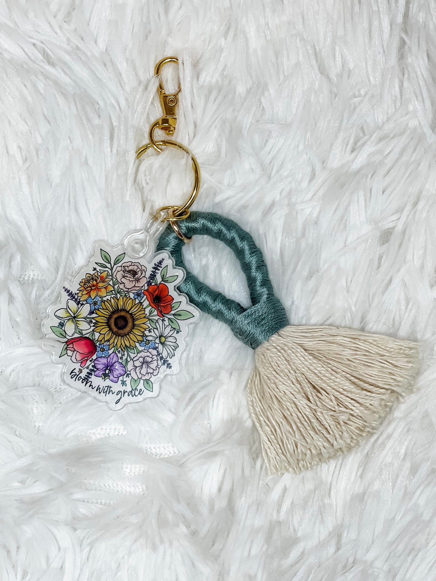 Macrame Acrylic Keychain, Flower Keychain, Bloom Keychain, Florals