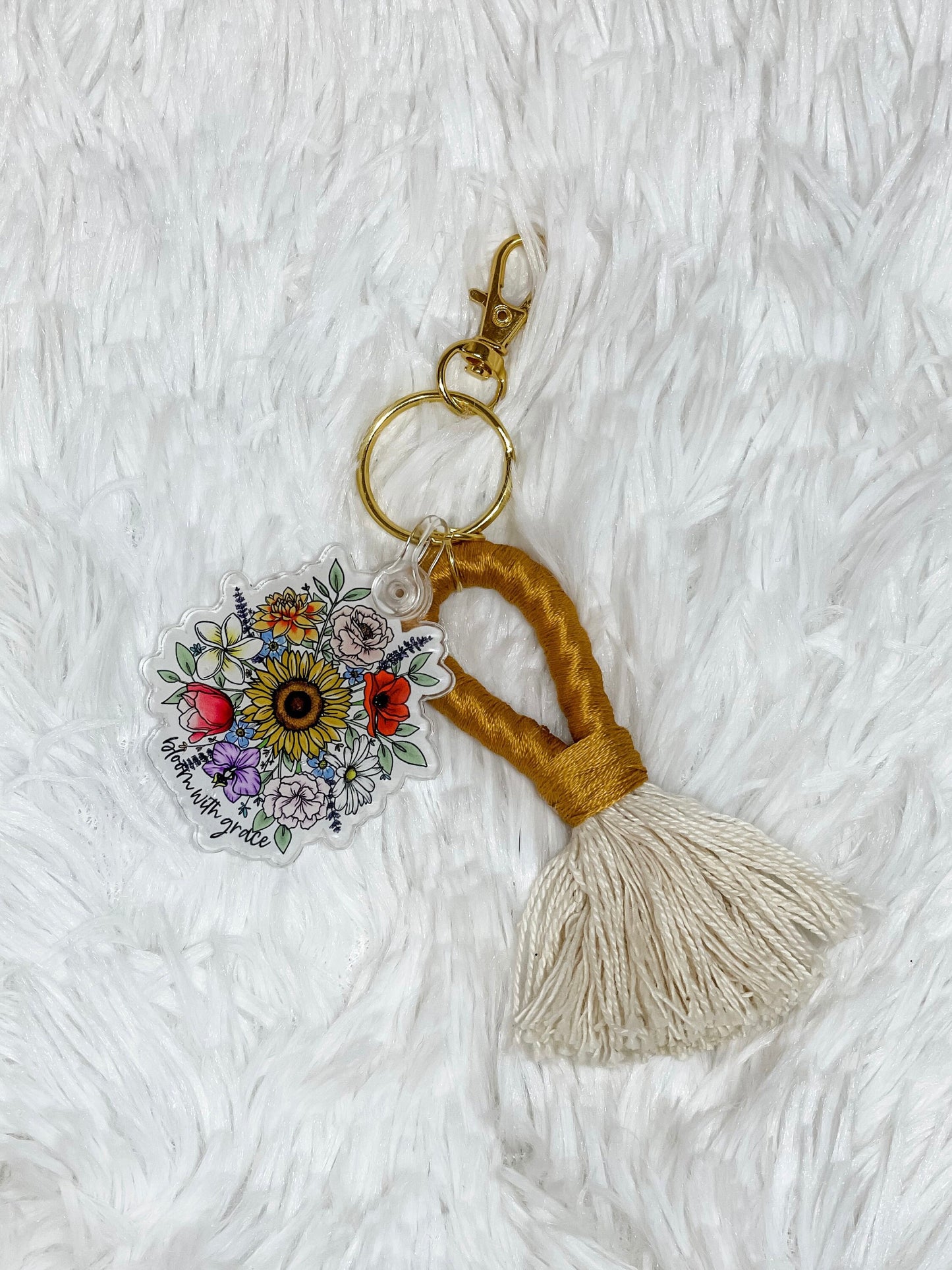 Macrame Acrylic Keychain, Flower Keychain, Bloom Keychain, Florals